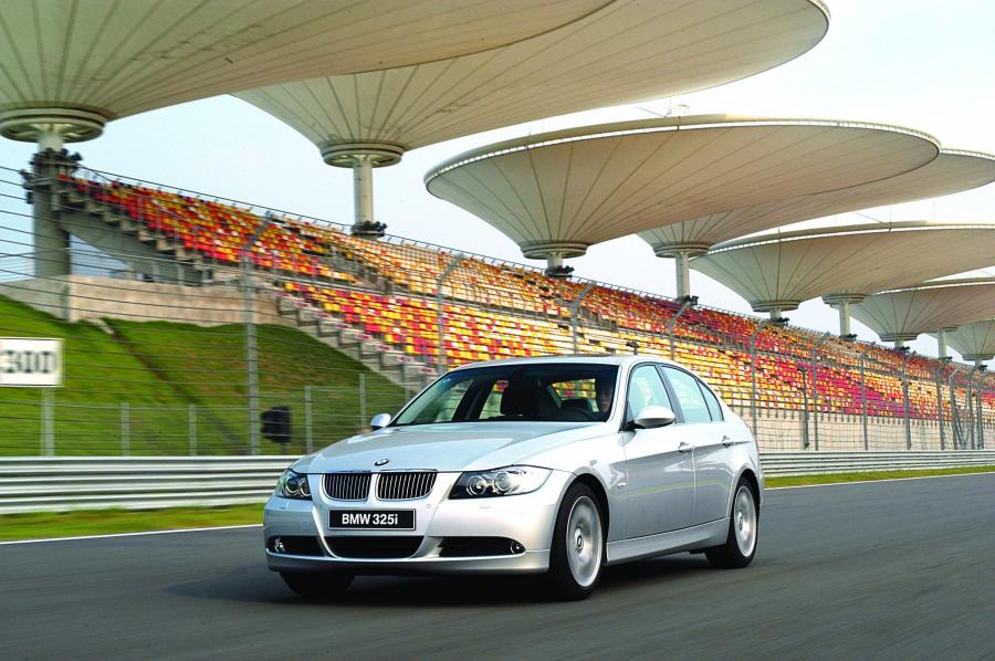  BMW 3-Series 2006 года  (фото 18 из 108)